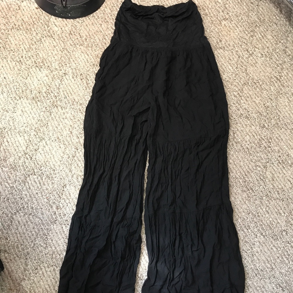 Sassy Bling black light weight tiered leg small